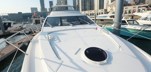 意大利Azimut阿兹慕58_大连游艇租赁_租艇玩大连