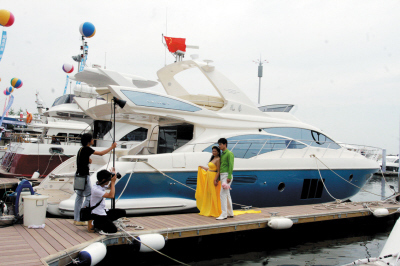 11位大连老板合伙购买1100万元游艇，共享海洋新生活